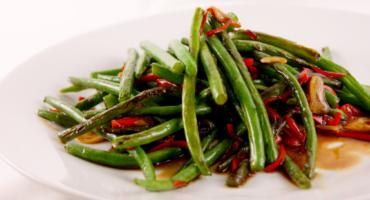 Green Beans with Oyster Sauce, Garlic and Chilli